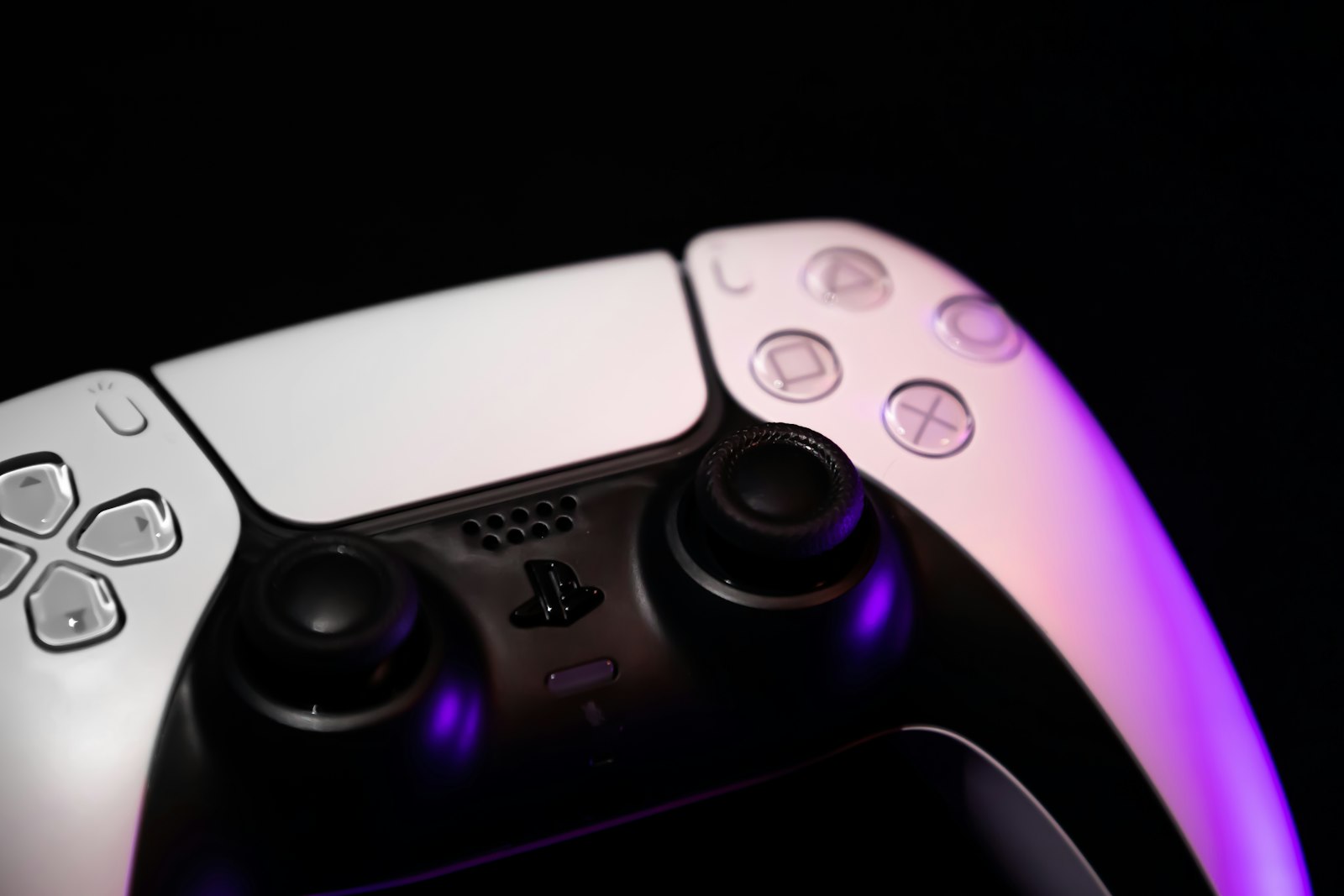 Video game controller representing cloud gaming services like GeForce NOW and Xbox Cloud Gaming